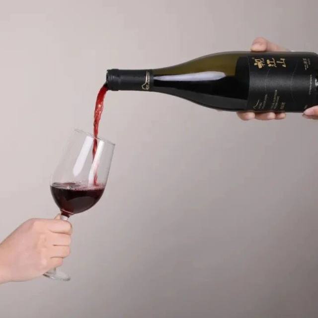 「不老莓酒」利口酒与红酒的区别